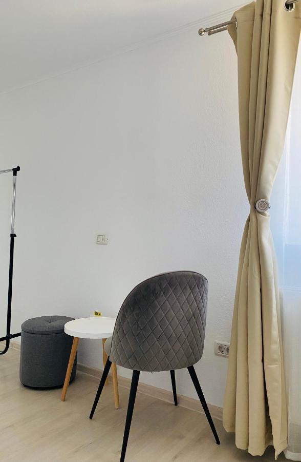 Four Rooms Curtea de Argeş Exterior foto